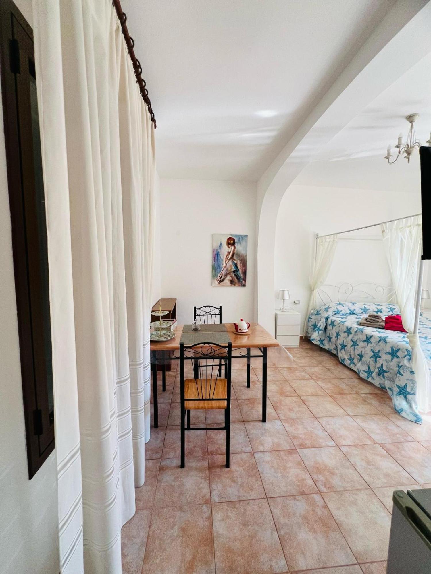 Bed And Breakfast Le Petunie Bari Sardo Zewnętrze zdjęcie