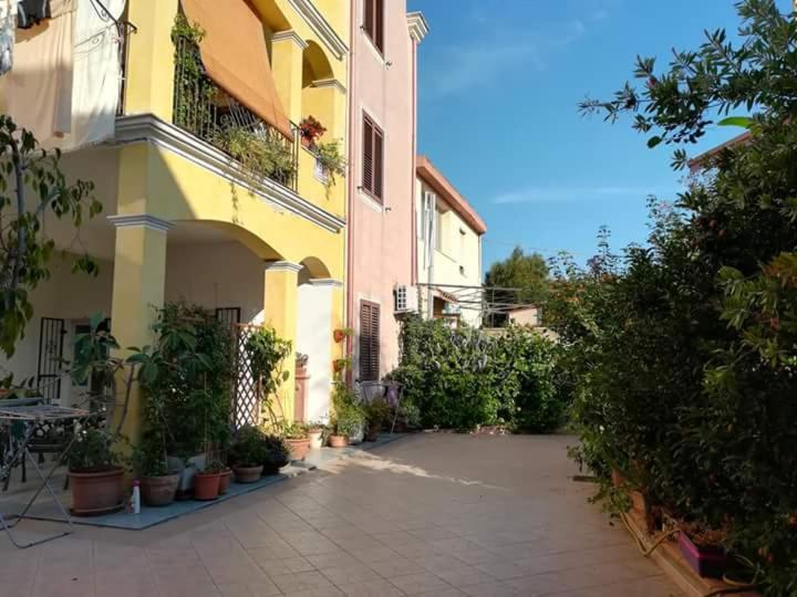 Bed And Breakfast Le Petunie Bari Sardo Zewnętrze zdjęcie